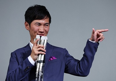 キンコン西野の新刊を200冊買って図書館へ寄贈したおじさん、冷たく対応した司書に「売れてるキャバ嬢を見習え！」
 | やっちまった速報(最新記事1)