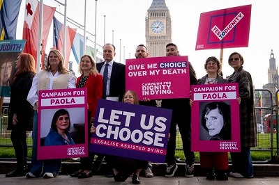 イギリス「安楽死法案、やっぱダメだわこれｗ」廃案へ・・・・・・・・ | やっちまった速報(画像27042511172001_1)