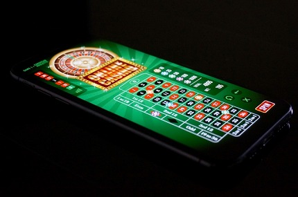 トランプ大統領「イランの次期最高指導者選出をアメリカにやらせろ。それが停戦条件だ」
 | やっちまった速報(最新記事4)