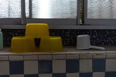 敵「銭湯は汚いぞ!他人のエキスが染み込んでるのによく入れるな…」 | やっちまった速報(画像01214446184565_1) 敵「銭湯は汚いぞ!他人のエキスが染み込んでるのによく入れるな…」 | やっちまった速報(画像01214446184565_1)