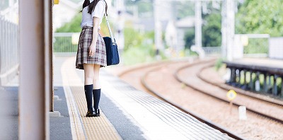 保護者「小学校の門はもっと早く開門して！朝７時とか！」
 | やっちまった速報(最新記事9)