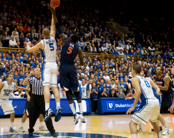 【悲報】エアリス「せっかくだし遊園地で遊んでこうよ！」クラウド「でもなぁ・・・」セフィロス「・・・・・・・」
 | やっちまった速報(最新記事1)