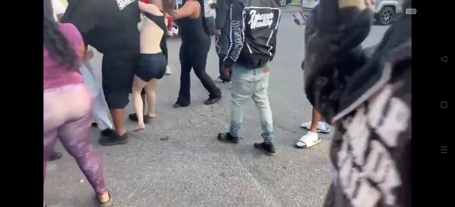【動画】巨乳白人女子、デカ生乳をぶるんぶるん晒しながら黒人ゴリラ女をボコボコにｗｗｗｗｗ | 【動画】巨乳白人女子、デカ生乳をぶるんぶるん晒しながら黒人ゴリラ女をボコボコにｗｗｗｗｗ | 【動画】巨乳白人女子、デカ生乳をぶるんぶるん晒しながら黒人ゴリラ女をボコボコにｗｗｗｗｗ | やっちまった速報(画像01210829787259_3)