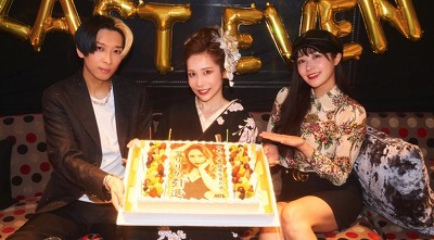 【悲報】YouTuber、夜職に喰われまくるwwwwwwwwwwwww | やっちまった速報(20215459692937_1) 【悲報】YouTuber、夜職に喰われまくるwwwwwwwwwwwww | やっちまった速報(20215459692937_1)