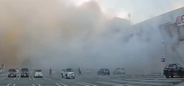 【動画】イオン大爆発の新動画、ヤバ過ぎ怖い | 【動画】イオン大爆発の新動画、ヤバ過ぎ怖い | 【動画】イオン大爆発の新動画、ヤバ過ぎ怖い | やっちまった速報(31185534131110_3)